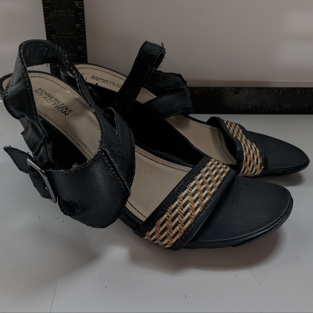 Kenneth Cole Reaction sandal